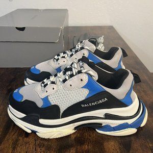 Balenciaga Triple S - Size 42 , Fits 9 - 9.5 - Original Box / Dustbag / Laces